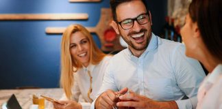 10 motive pentru care simtul umorului este cea mai tare calitate pe care o poti avea