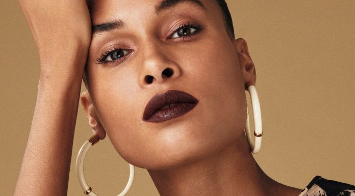 11 greseli de machiaj care ne fac sa aratam mai obositi