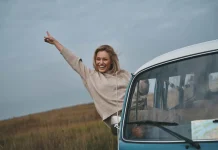Invata sa te iubesti pe tine insuti!