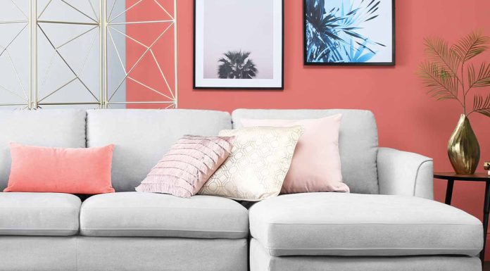 Idei de camere in culoarea Living Coral pe care le vei adora