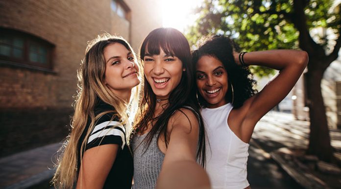 Prieteni din comoditate: ce sunt, cum functioneaza si care sunt semnele pentru a-i observa?