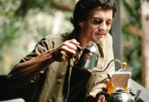 10 motive pentru care nu este ciudat sa fii singur la 40 de ani