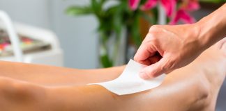 Epilarea cu ceara la rece: Beneficii, cum se face si efecte secundare