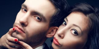 Cum sa flirtezi cu sotia ta: 11 moduri creative si jucause