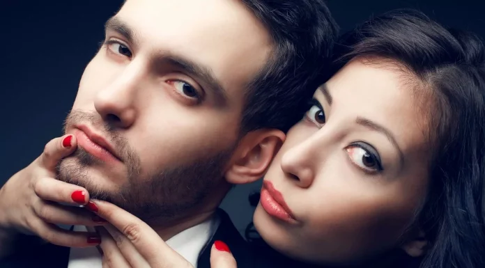 Cum sa flirtezi cu sotia ta: 11 moduri creative si jucause