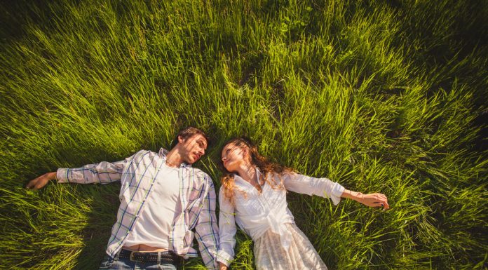 10 motive pentru care te place, dar nu vrea o relatie