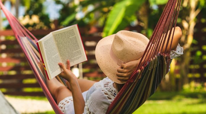 17 carti pe care le poti citi in aceasta vara