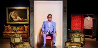 Elton John scoate la licitatie sute de articole din casa sa din Atlanta